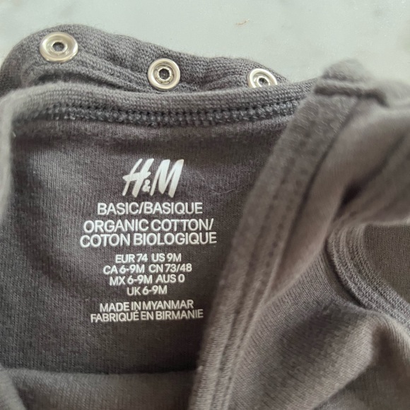 H&M onesie tank bundle - Picture 2 of 3